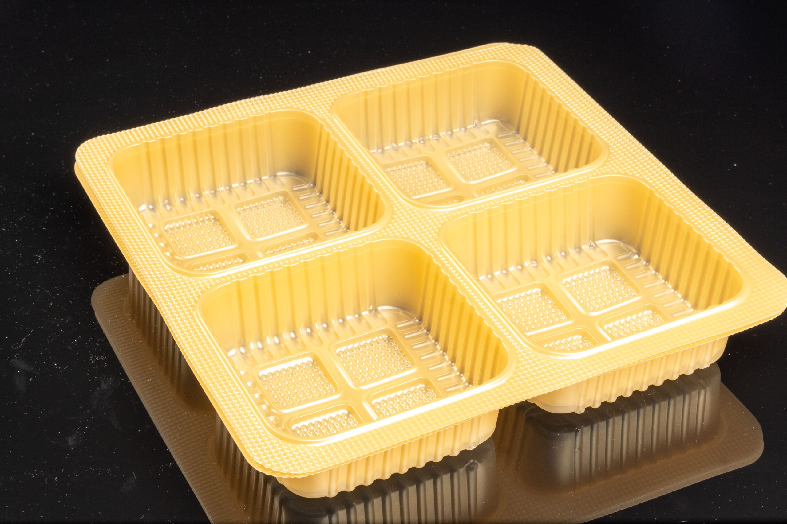 plastic tableware manufacturer