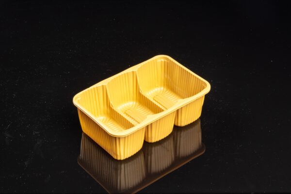 3 Cake tray