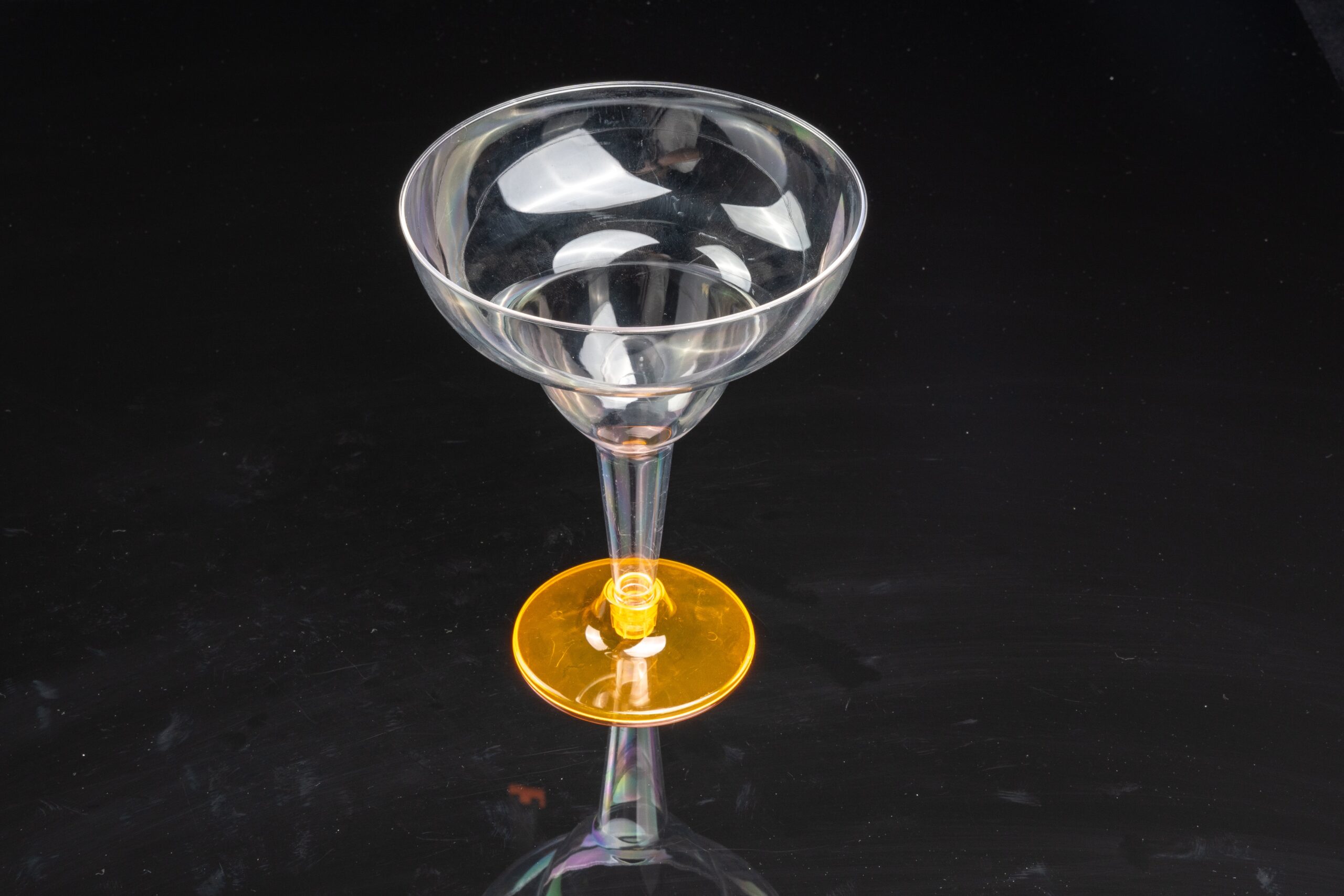 plastic tableware manufacturer